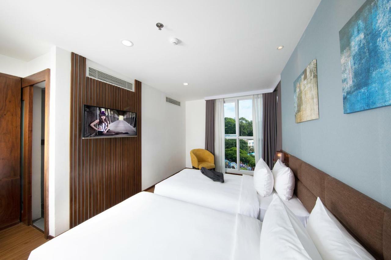 The Blue Hotel Ho Chi Minh-stad Buitenkant foto